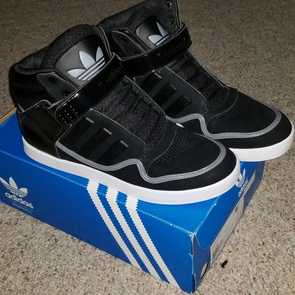 HOT - Picture 2 of 7